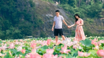 Where to Visit in Ninh Binh: Ngoa Long Lotus Pond - A Photogenic Hot Spot