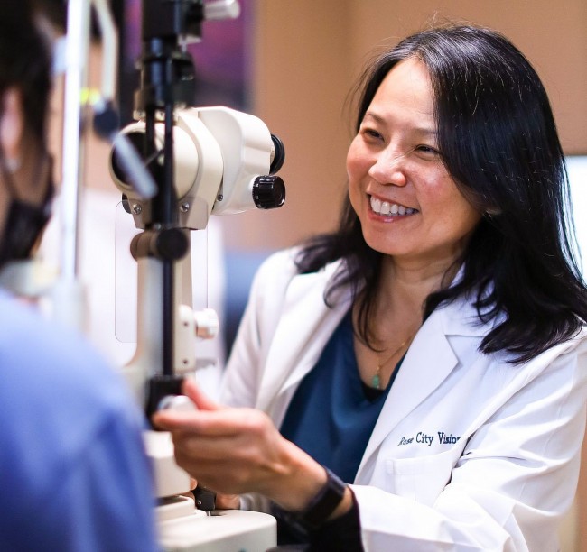 Vietnamese-American Woman Elected to the State Legislature of Oregon, USA