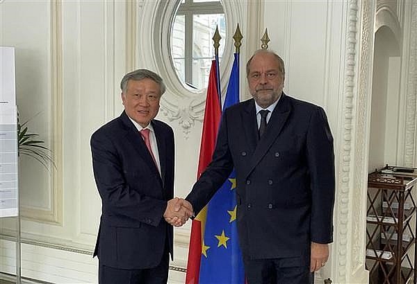Chief Justice of Supreme People's Court Visits Germany, France