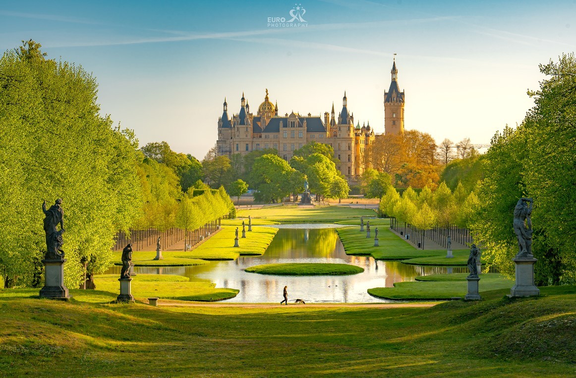 Enchanting Schwerin Castle through the Lens of a Vietnamese Photographer