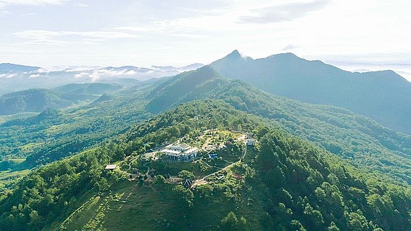 Radar Hill on the legendary Lang Biang peak in Lac Duong district - Photo: LD