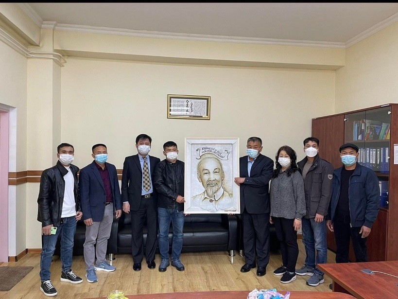 Vietnamese Community in Mongolia Honors the Homeland
