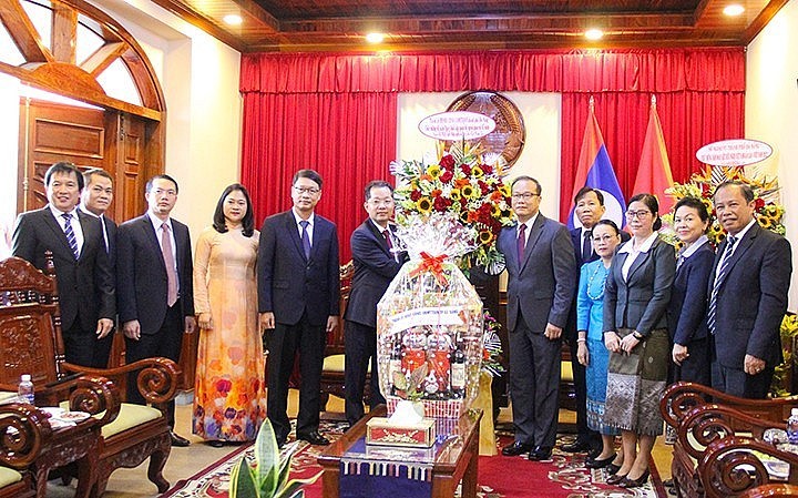 Vietnam, Laos Mark 45 Years of Bilateral Treaty of Amity and Cooperation