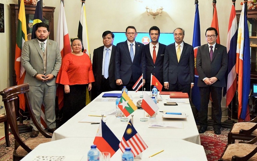 Vietnam Takes Over The Chairmanship of ASEAN Committee In Islamabad