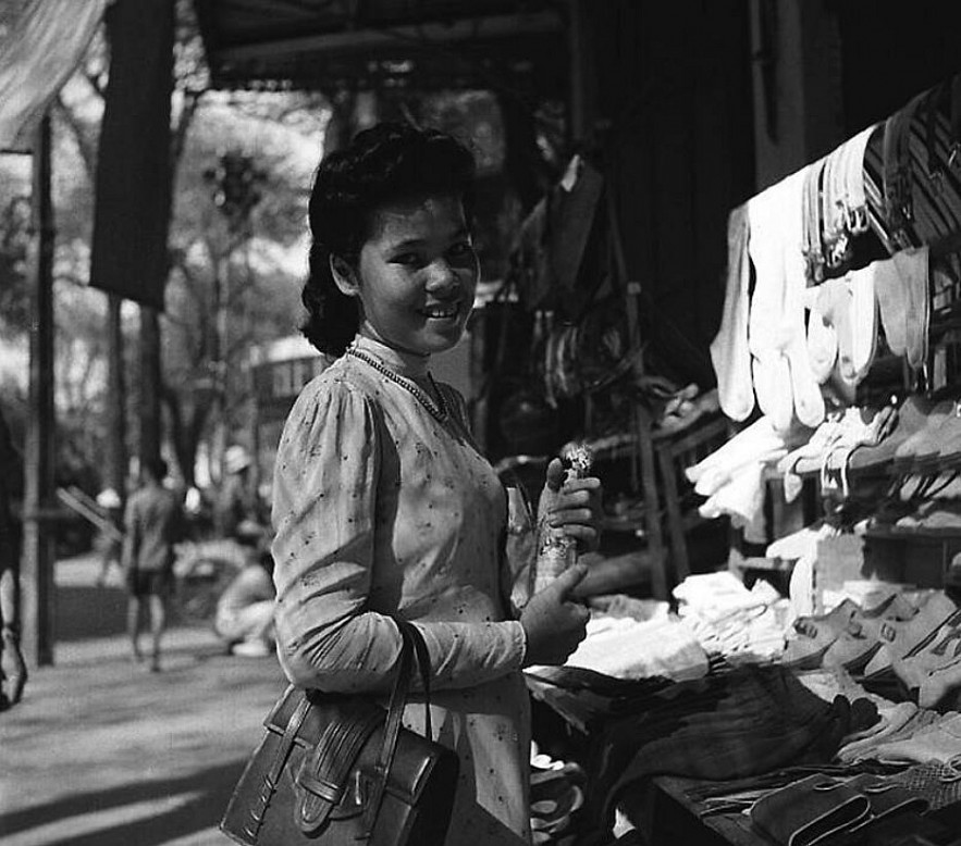 Saigon Cho Lon in 1947 Through A French Photographer's lens