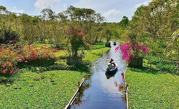 Experts suggested the tourism sector in localities closely coordinate with the education and training sector to review and propose policies in support of tourism students. Photo: VNA