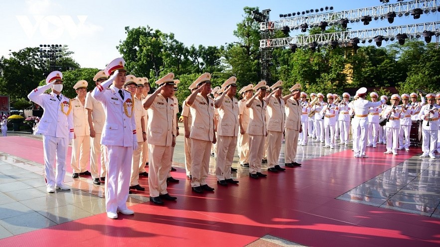 Party, State Leaders Commemorate Heroes, Martyrs