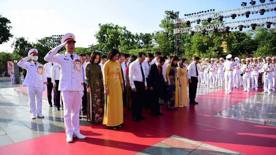 Party, State Leaders Commemorate Heroes, Martyrs