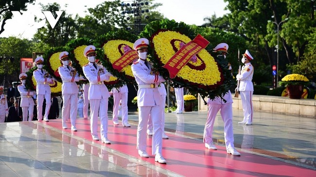 Party, State Leaders Commemorate Heroes, Martyrs