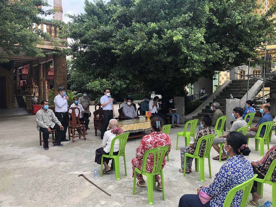 Deputy Foreign Minister Visits Vietnamese Community in Cambodia