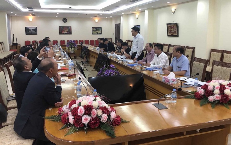 Deputy Foreign Minister Visits Vietnamese Community in Cambodia