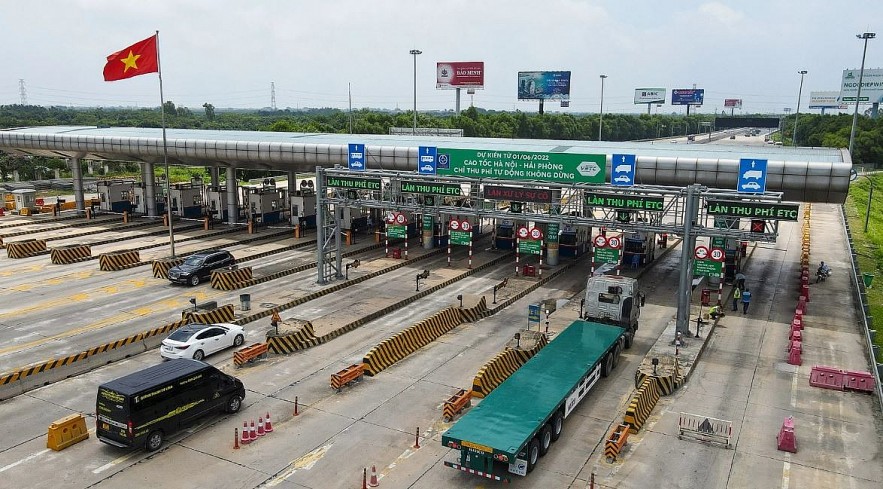 Vietnam Business & Weather Briefing (August 6): Opposite Trends in Domestic and Global Gold Price
