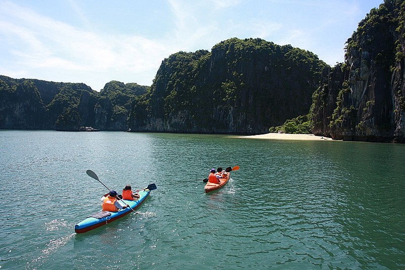 US Magazine Names Lan Ha Bay Among Most Beautiful Places in Southeast Asia