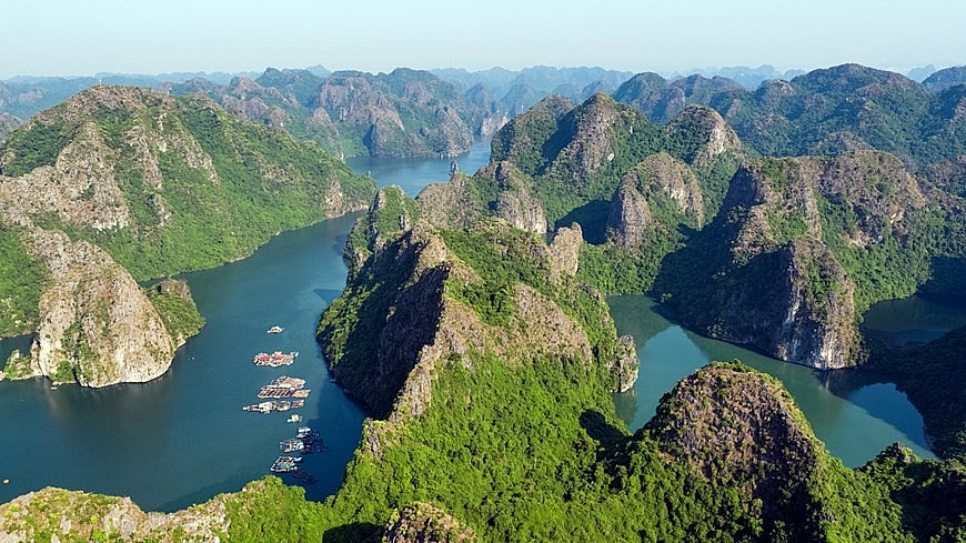 US Magazine Names Lan Ha Bay Among Most Beautiful Places in Southeast Asia