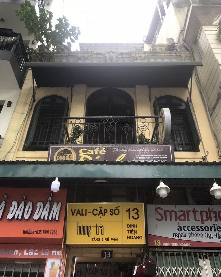 4 Nostalgic Cafés in Hanoi Bringing Customers Back in Time