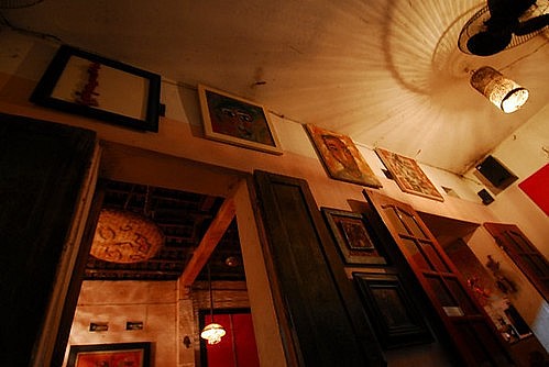 4 Nostalgic Cafés in Hanoi Bringing Customers Back in Time