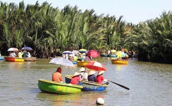 Bay Mau Coconut Forest in Hoi An - A Fun Destination for Vietnamese and Foreigners