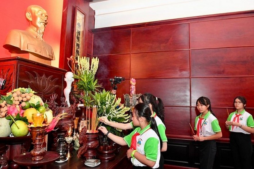 Festival Held For Vietnam, Laos and Cambodia Children