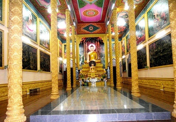 The 600-year-old Golden Pagoda in Tra Vinh Boasts Palace-like Magnificence