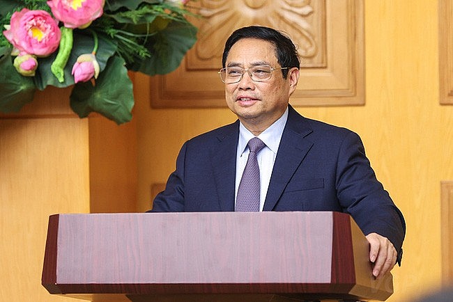 Prime Minister Works with the RoK's Embassy and Enterprises in Vietnam