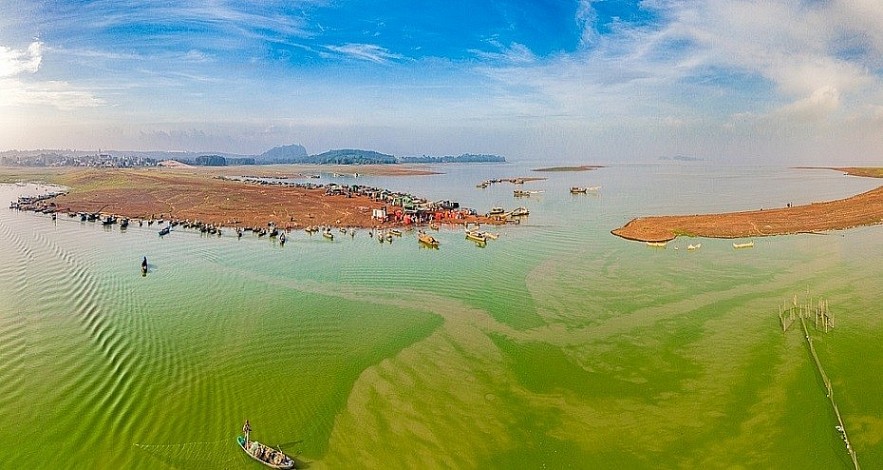 Jump into Green Algae Season at Tri An Lake