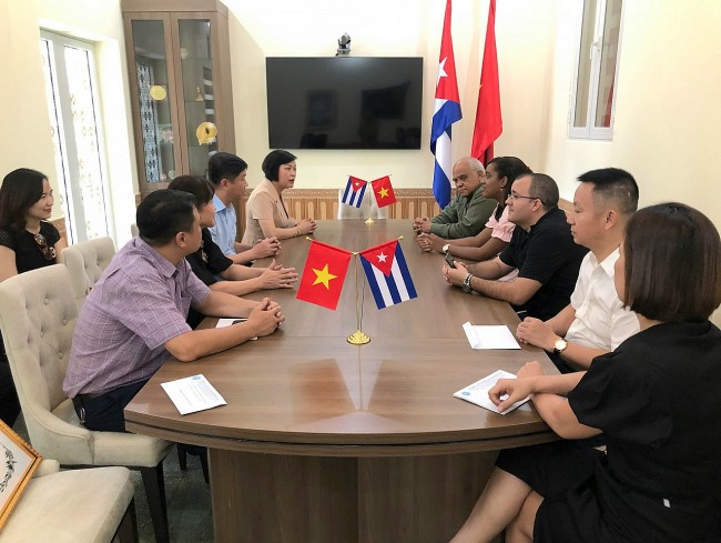 Vietnam Continues to Provide Assistance to Cuba after Massive Oil Depot Fire