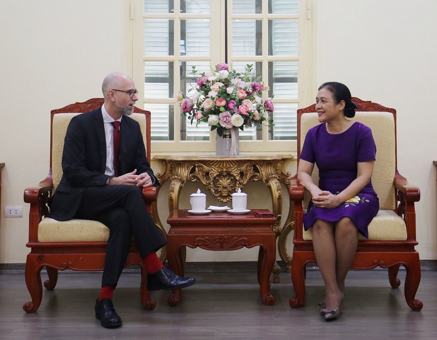 VUFO President Host Reception for Canadian Ambassador to Vietnam