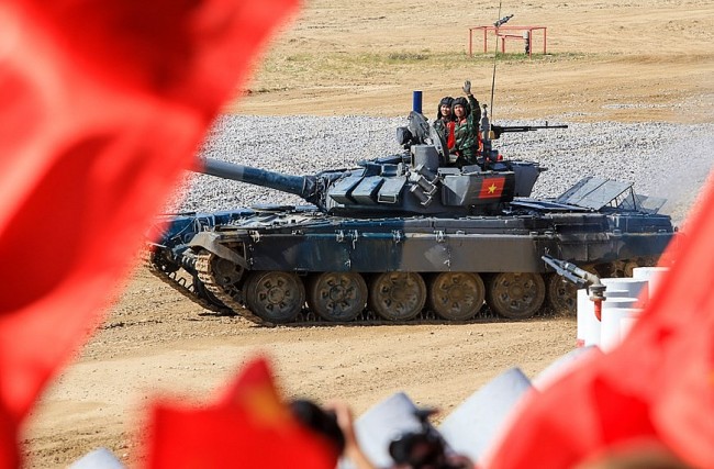 Vietnam Enters Semi-finals of International Army Game 2022