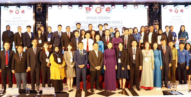 ASEAN Plus Youth Volunteer Forum opens in Vietnam
