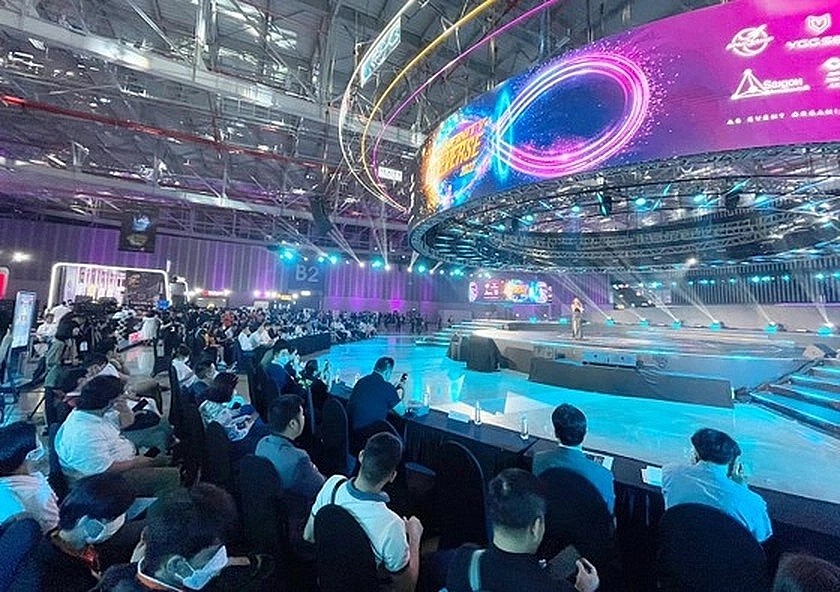 The event Blockchain Global day 2022, held in HCMC, is expected to introduce useful blockchain applications for daily operations. Photo: SGGP