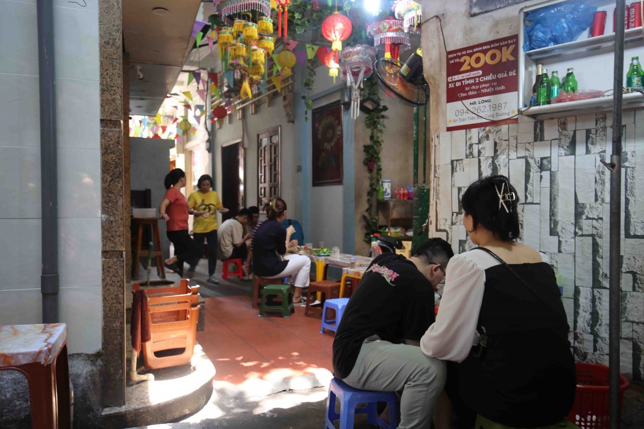 The Hunt for the Perfect Bun Cha