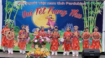 Vietnamese Children Around the World Enjoy Mid-Autumn Festival