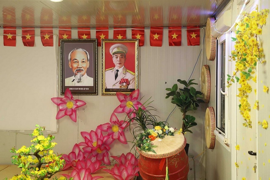 Vietnamese spirit of the green beret soldier on National Day. In the photo is a decorated Vietnamese space at BVDC2.4 in South Sudan (Photo: BVDC 2.4)