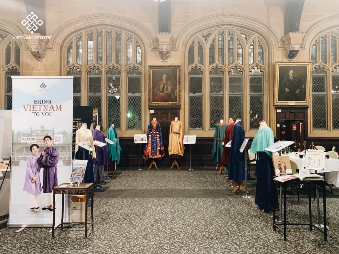 Australians Amaze with Vietnamese Traditional Costumes
