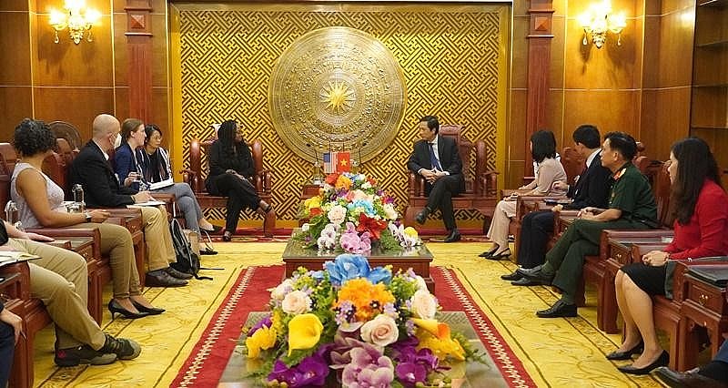 Vietnam, US Agree to Strengthen Defence Ties