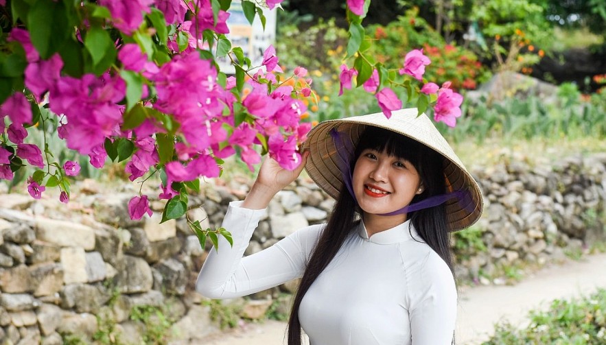 Admiring Sa Huynh With 3,000 Years Of Culture
