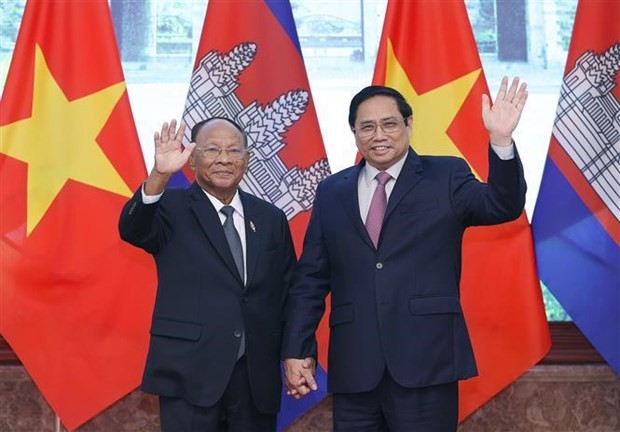 Top Leaders meet Cambodian NA President