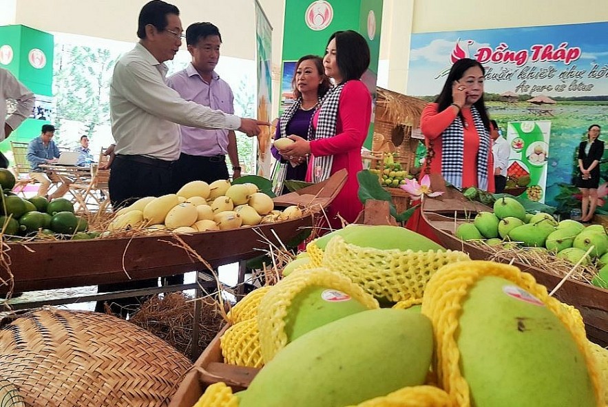 Vietnam Business & Weather Briefing (Sep 14): Vietnam Strives to Exploit Fruit Export Potential