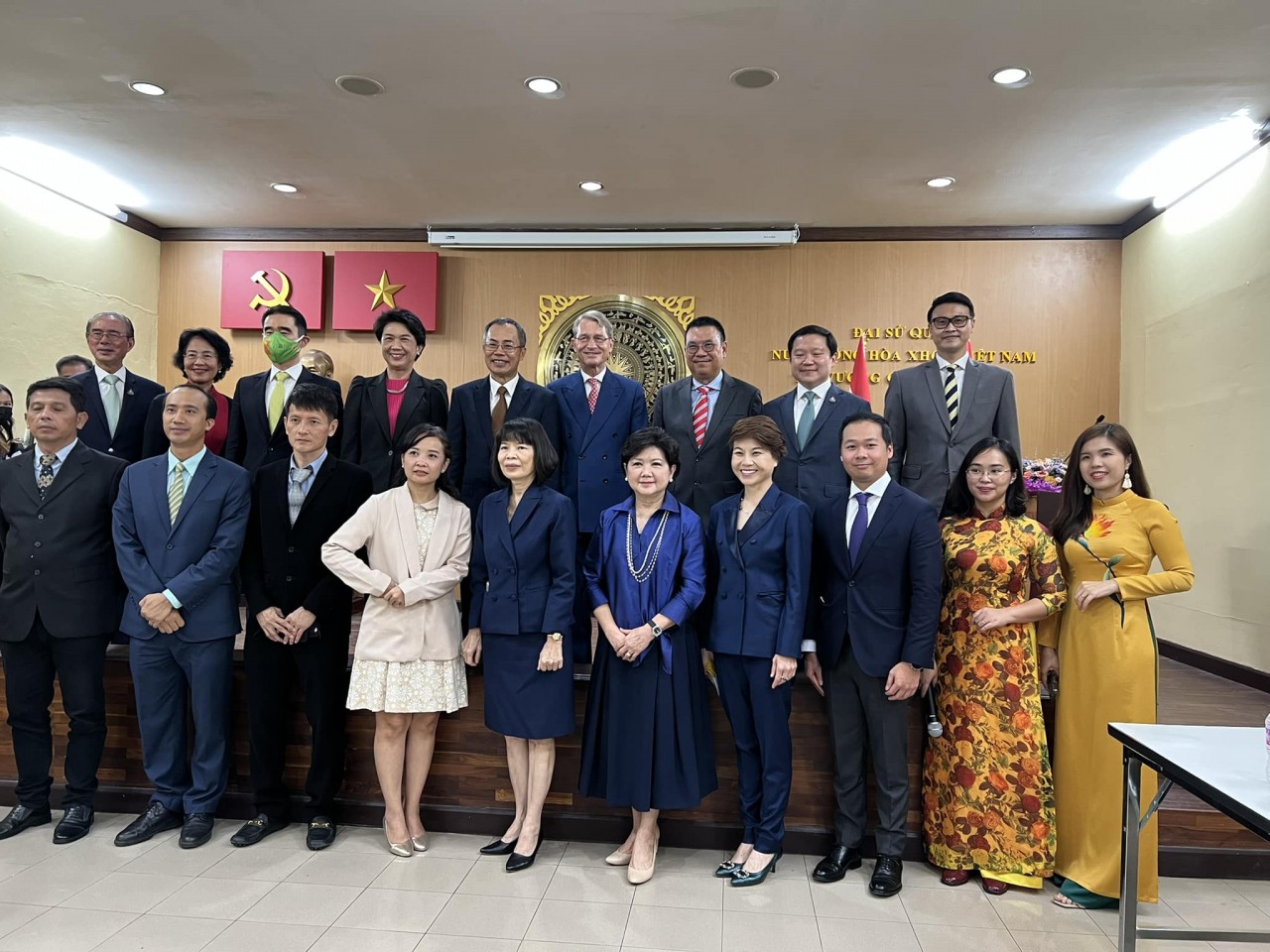 Thai Friendship Association, Corporations Thanked for Supporting Vietnam's Covid fight
