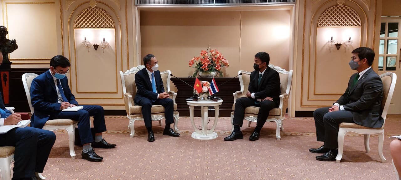 Thai Friendship Association, Corporations Thanked for Supporting Vietnam's Covid fight