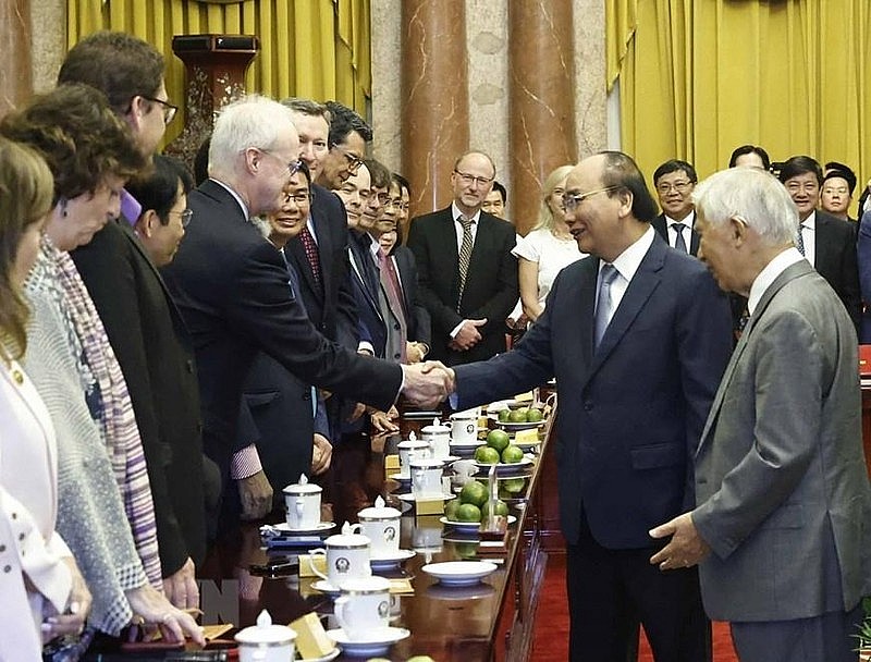 President Calls for Cooperation of International Scientists in Development