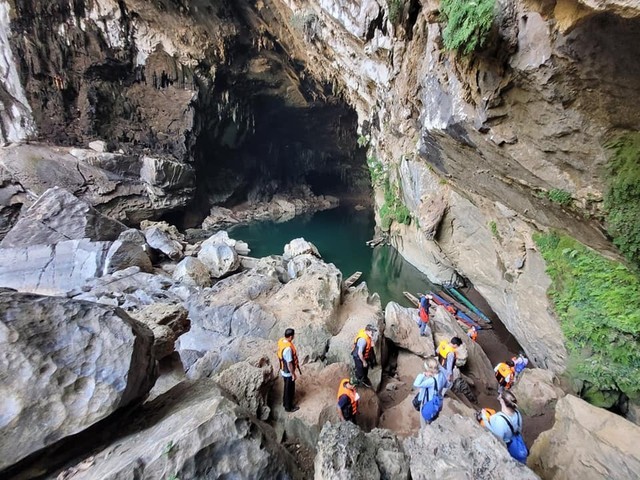 IUCN Promotes Cooperation in Cave Tourism Between Vietnam-Laos