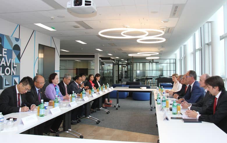 Visiting Eurogroup Consulting's headquarters. Photo: VNA