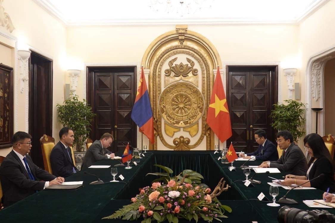 Vietnam - Mongolia Political Consultation Held in Hanoi