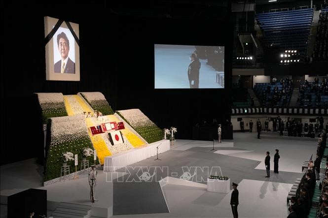 President Arrives in Hanoi after Visting Japan for Former PM Abe's State Funeral