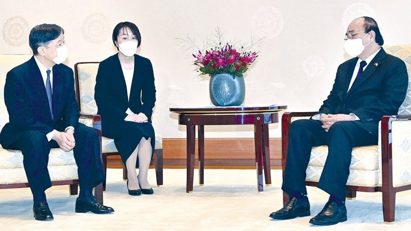 President Arrives in Hanoi after Visting Japan for Former PM Abe's State Funeral