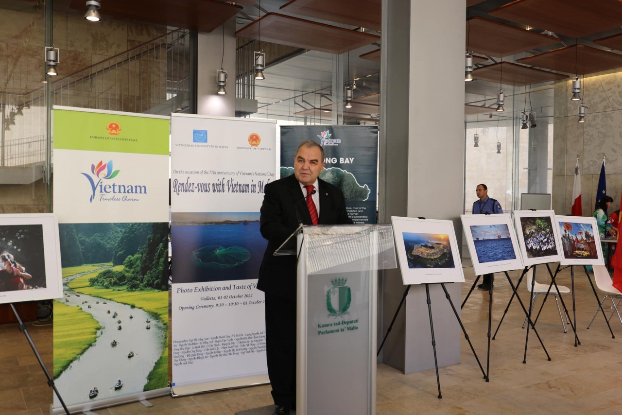 Speaker of the House of Representatives of Malta Anglu Farrugia speaks at the event. Source: Association of Vietnamese in Malta