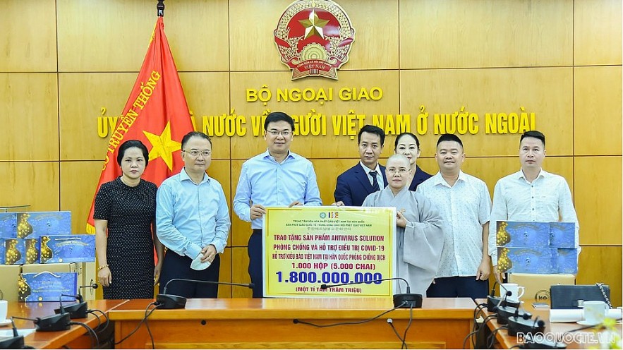 Receiving Covid-19 Support Products for Vietnam Expatries in Korea