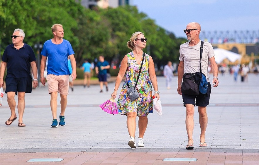 International Visitors Return to Ho Chi Minh City