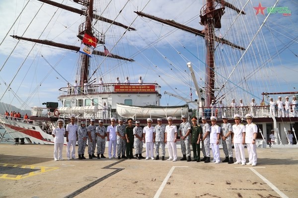 Vietnamese Navy Ship Arrives at Home Port, Concluding Malaysian Visit